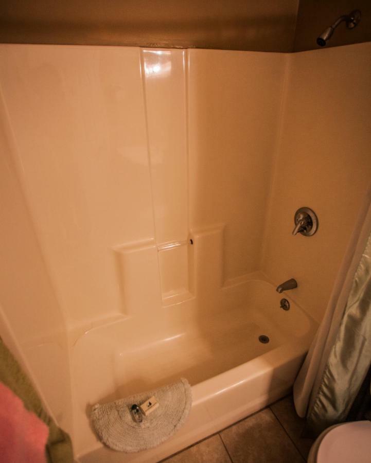Nolichuckey Bluffs Bed & Breakfast Cabins Greeneville Ruang foto